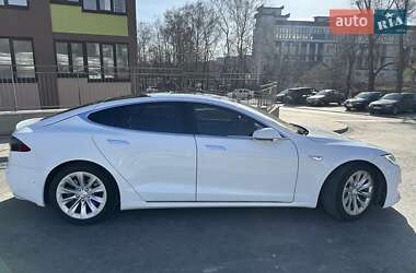 Лифтбек Tesla Model S 2016 в 