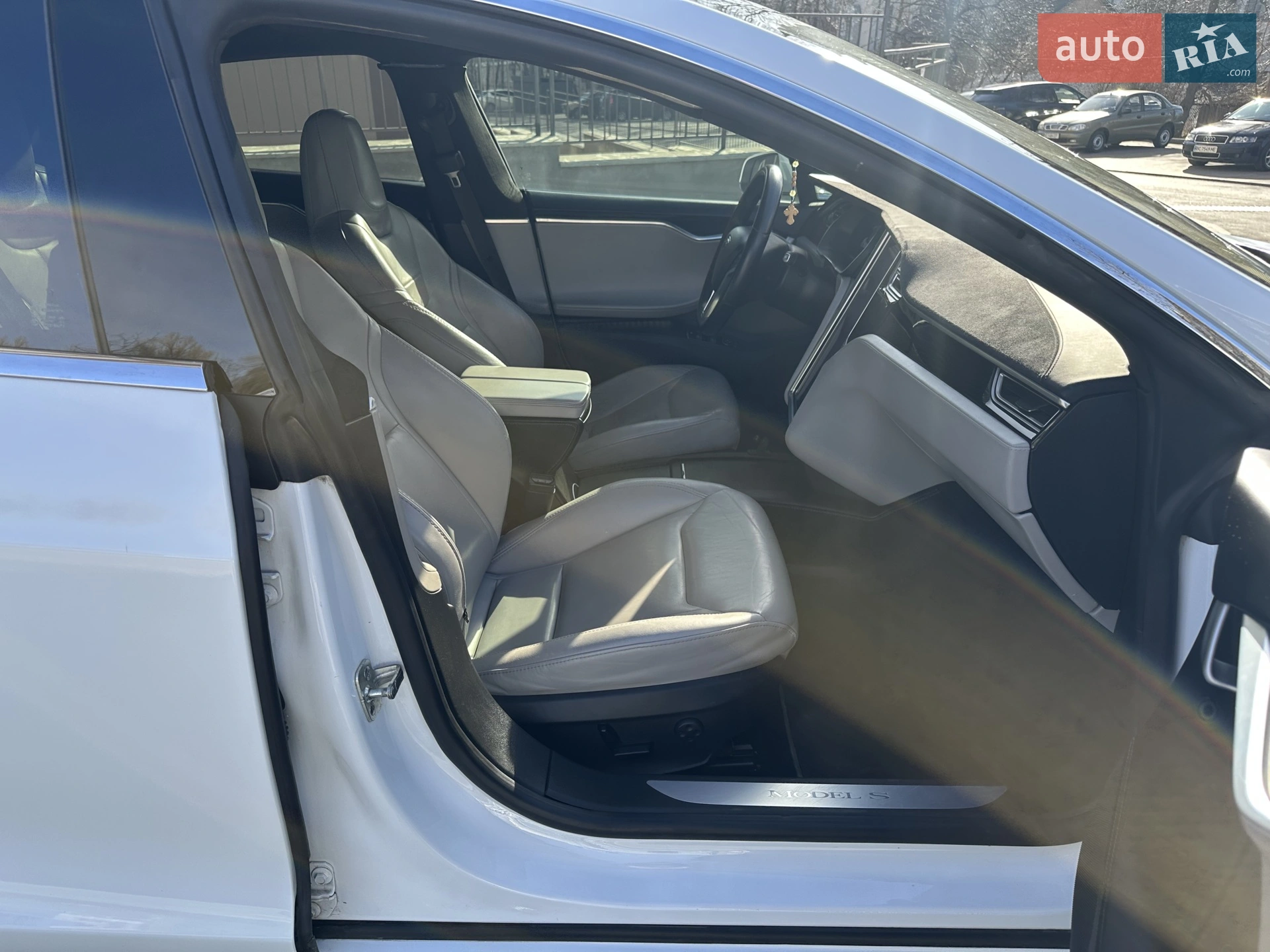 2016 Tesla Model S - мініатюра 21