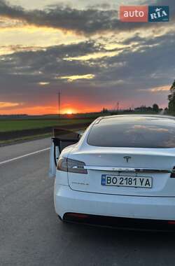 Лифтбек Tesla Model S 2016 в 