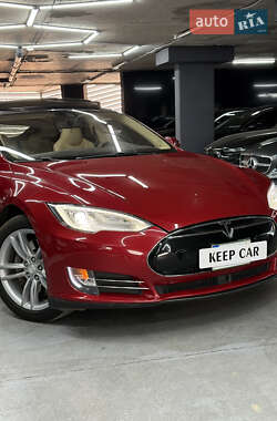 Лифтбек Tesla Model S 2014 в 