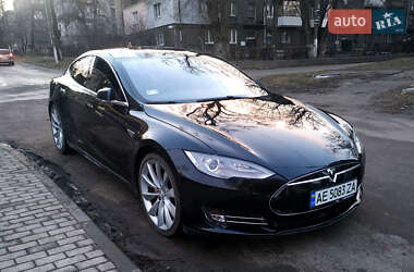 Лифтбек Tesla Model S 2014 в Каменском