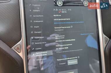 Ліфтбек Tesla Model S 2013 в 