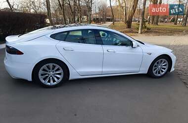 Лифтбек Tesla Model S 2016 в 