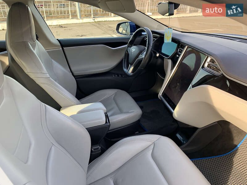 Ліфтбек Tesla Model S 2015 в Києві фото 9 Ліфтбек Tesla Model S 2015 в Києві