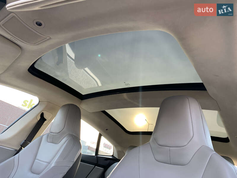 Ліфтбек Tesla Model S 2015 в Києві фото 19 Ліфтбек Tesla Model S 2015 в Києві