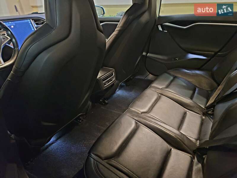 Лифтбек Tesla Model S 2015 в Бучаче фото 13 Лифтбек Tesla Model S 2015 в Бучаче