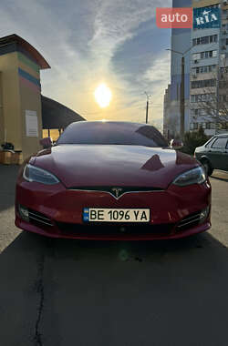Лифтбек Tesla Model S 2017 в 