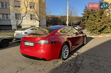 Лифтбек Tesla Model S 2017 в 