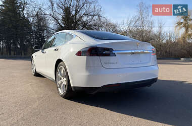 Лифтбек Tesla Model S 2016 в 