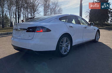 Лифтбек Tesla Model S 2016 в 