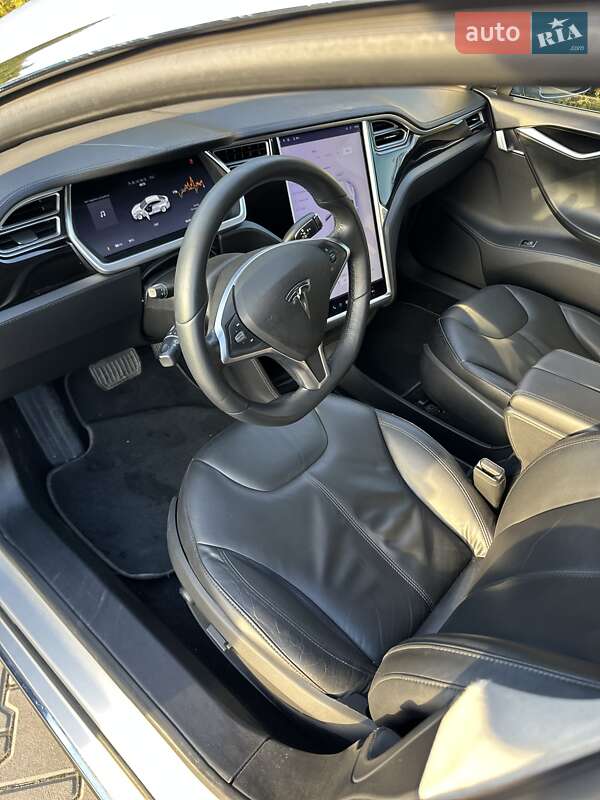 Ліфтбек Tesla Model S 2014 в Києві