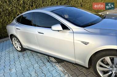 Лифтбек Tesla Model S 2014 в Киеве