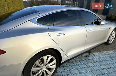 Лифтбек Tesla Model S 2014 в Киеве