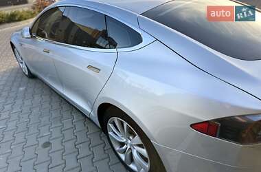 Лифтбек Tesla Model S 2014 в Киеве