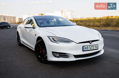 Ліфтбек Tesla Model S 2018 в Вінниці