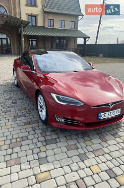 Лифтбек Tesla Model S 2016 в Черновцах