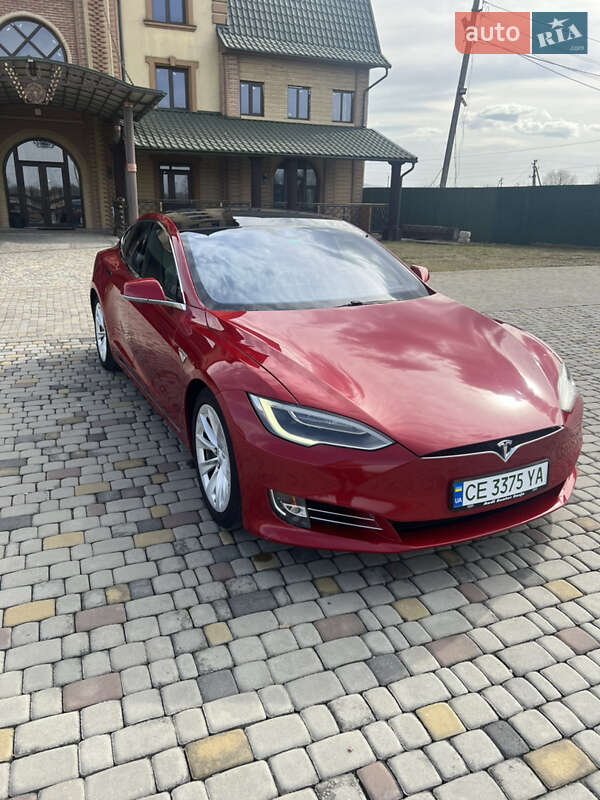 Лифтбек Tesla Model S 2016 в 