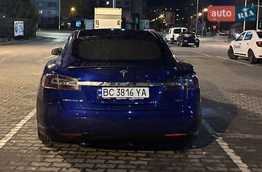 Лифтбек Tesla Model S 2016 в 