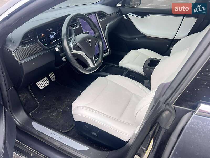 Лифтбек Tesla Model S 2018 в Киеве