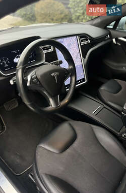 Лифтбек Tesla Model S 2016 в 