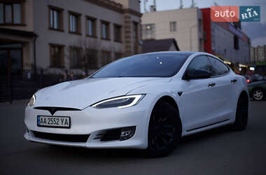 Ліфтбек Tesla Model S 2019 в 