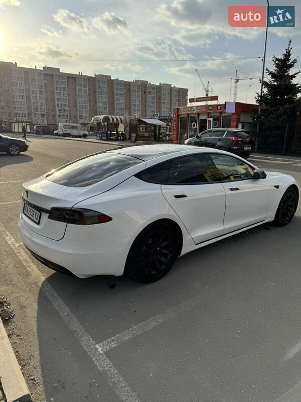 Ліфтбек Tesla Model S 2019 в Києві