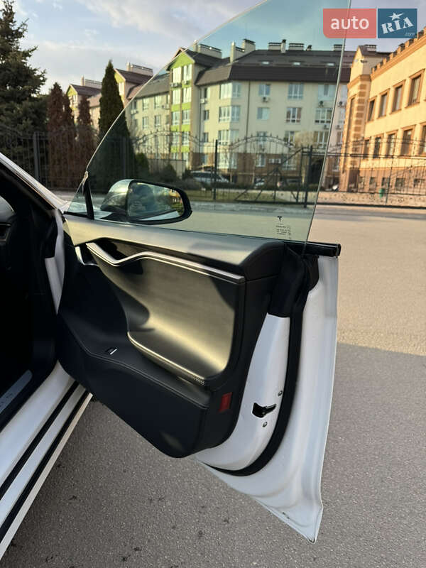 Ліфтбек Tesla Model S 2019 в Києві