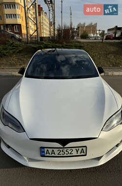 Ліфтбек Tesla Model S 2019 в 