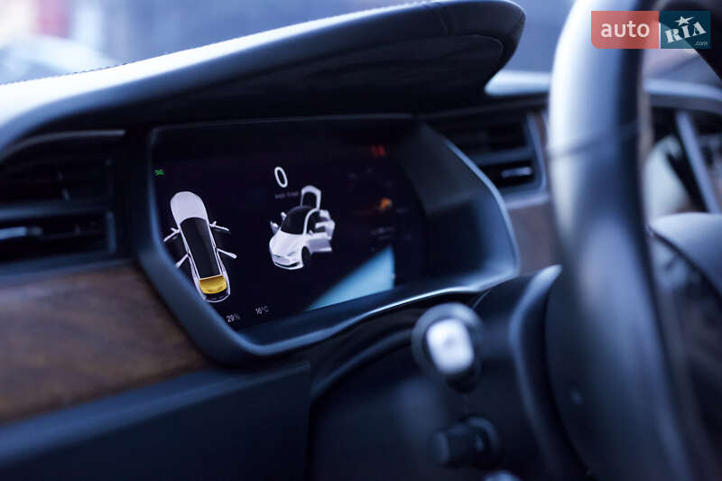 Ліфтбек Tesla Model S 2019 в Києві