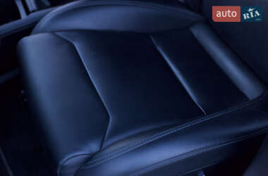 Ліфтбек Tesla Model S 2019 в 