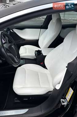 Ліфтбек Tesla Model S 2020 в 