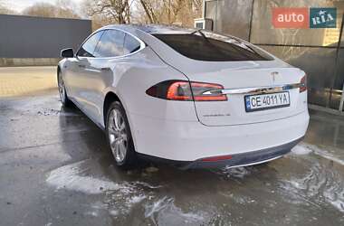 Лифтбек Tesla Model S 2016 в 