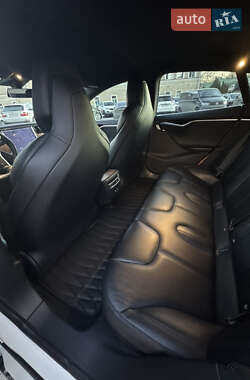 Лифтбек Tesla Model S 2017 в 