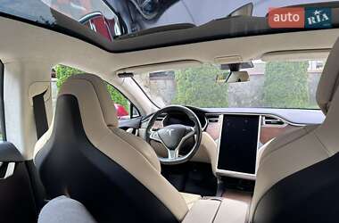 Лифтбек Tesla Model S 2017 в 