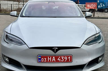 Ліфтбек Tesla Model S 2018 в Дніпрі