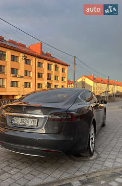 Ліфтбек Tesla Model S 2015 в 