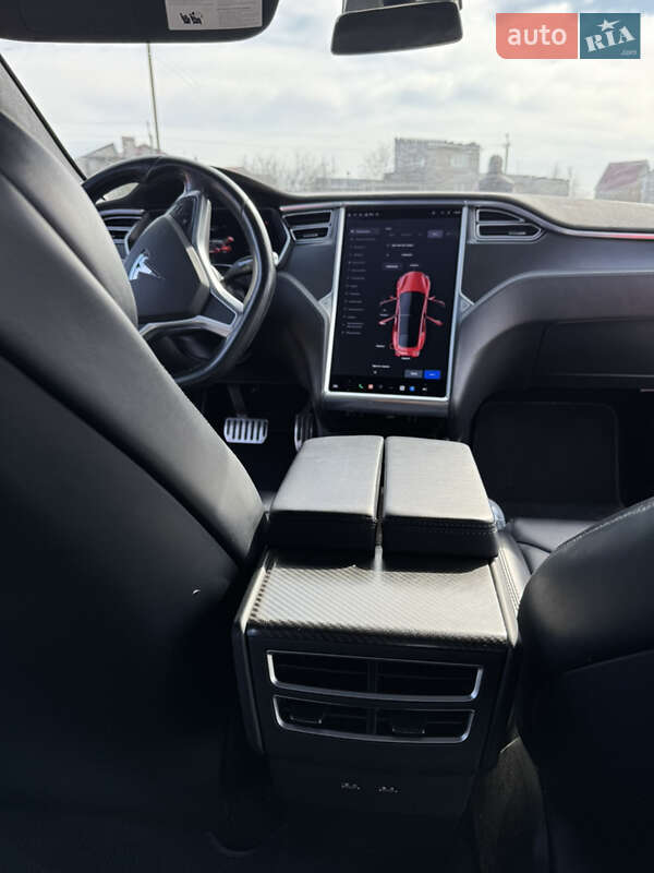 Лифтбек Tesla Model S 2018 в Одессе