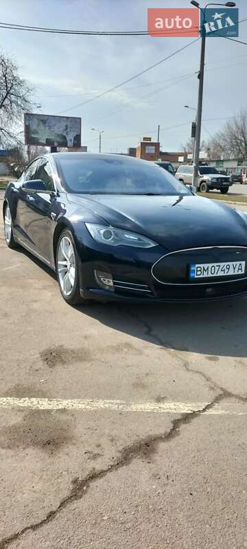 Лифтбек Tesla Model S 2014 в Сумах
