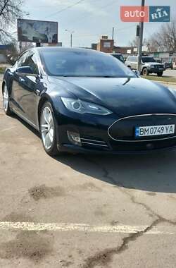 Лифтбек Tesla Model S 2014 в 