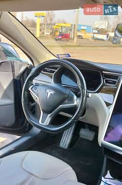 Лифтбек Tesla Model S 2014 в 