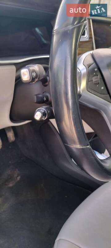 Лифтбек Tesla Model S 2014 в Сумах