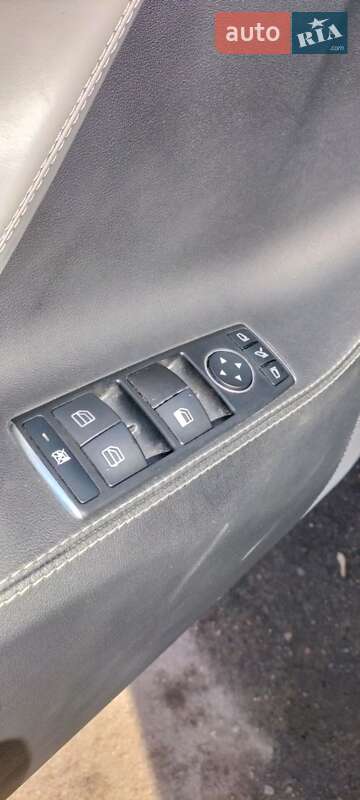 Лифтбек Tesla Model S 2014 в Сумах