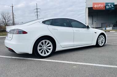 Лифтбек Tesla Model S 2017 в 