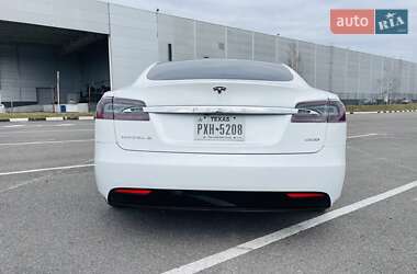 Лифтбек Tesla Model S 2017 в 
