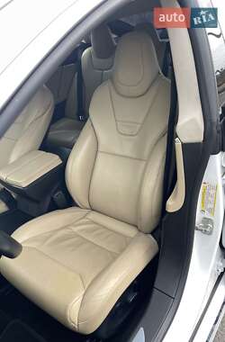 Лифтбек Tesla Model S 2017 в 