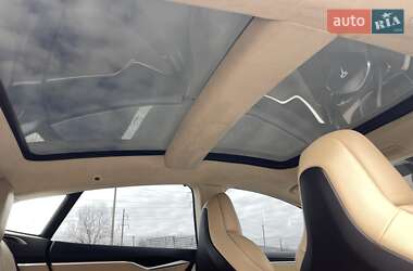 Лифтбек Tesla Model S 2017 в 