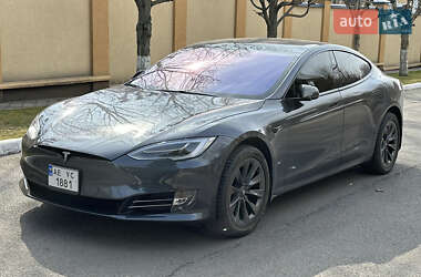 Лифтбек Tesla Model S 2018 в Днепре