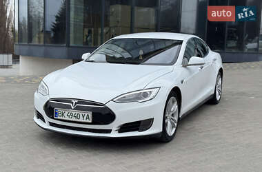 Лифтбек Tesla Model S 2014 в Ровно