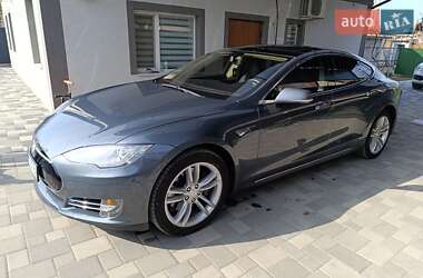 Лифтбек Tesla Model S 2013 в 