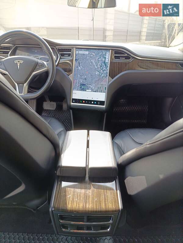Лифтбек Tesla Model S 2013 в Измаиле